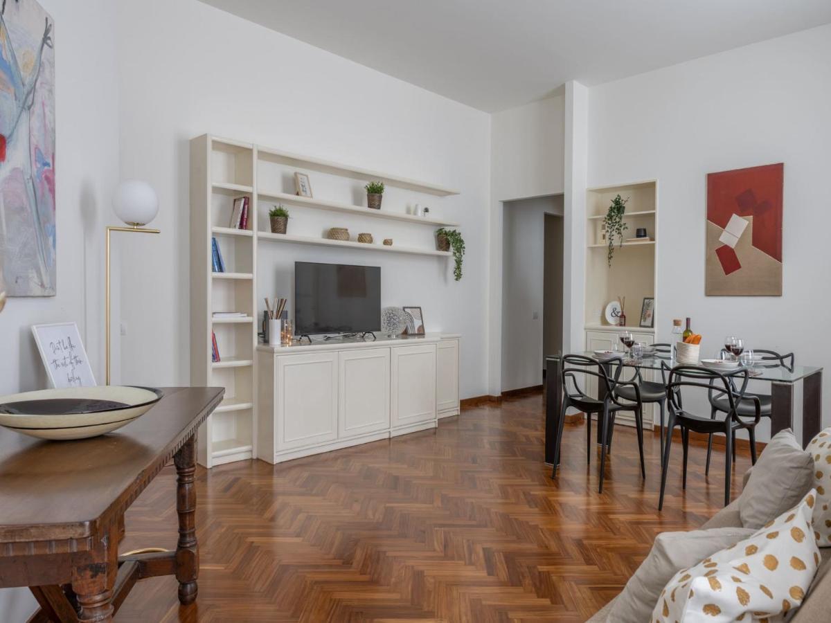 The Best Rent - Gorgeous Two-Bedroom Apartment In Porta Nuova District ミラノ エクステリア 写真