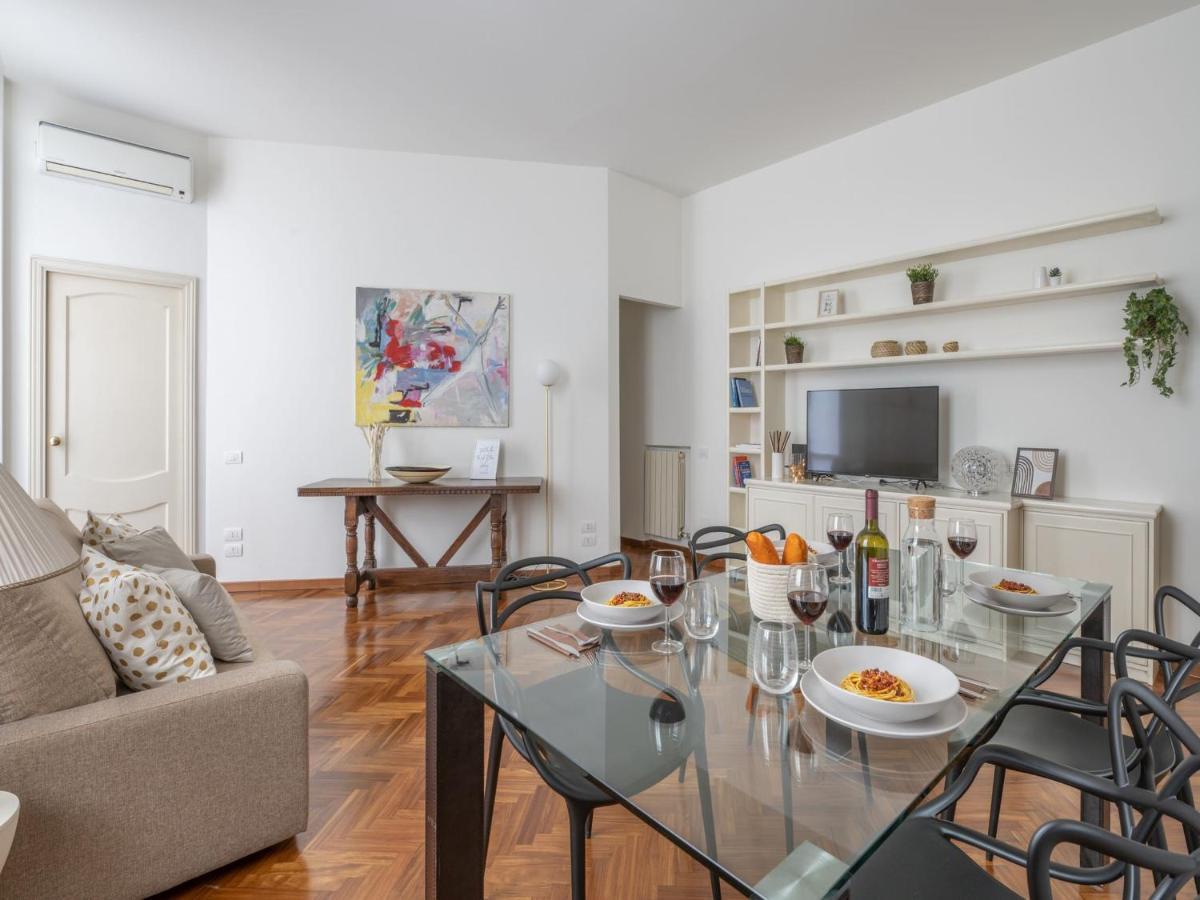 The Best Rent - Gorgeous Two-Bedroom Apartment In Porta Nuova District ミラノ エクステリア 写真