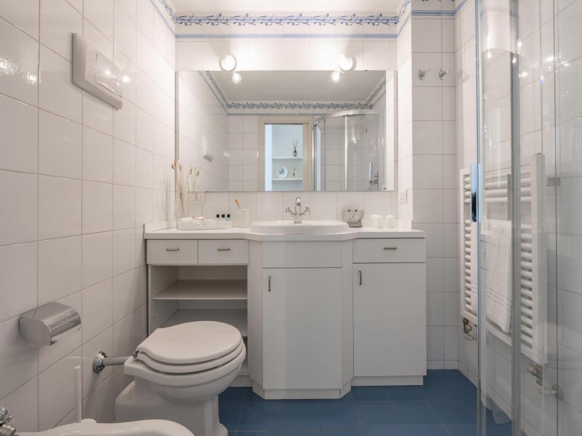 The Best Rent - Gorgeous Two-Bedroom Apartment In Porta Nuova District ミラノ エクステリア 写真