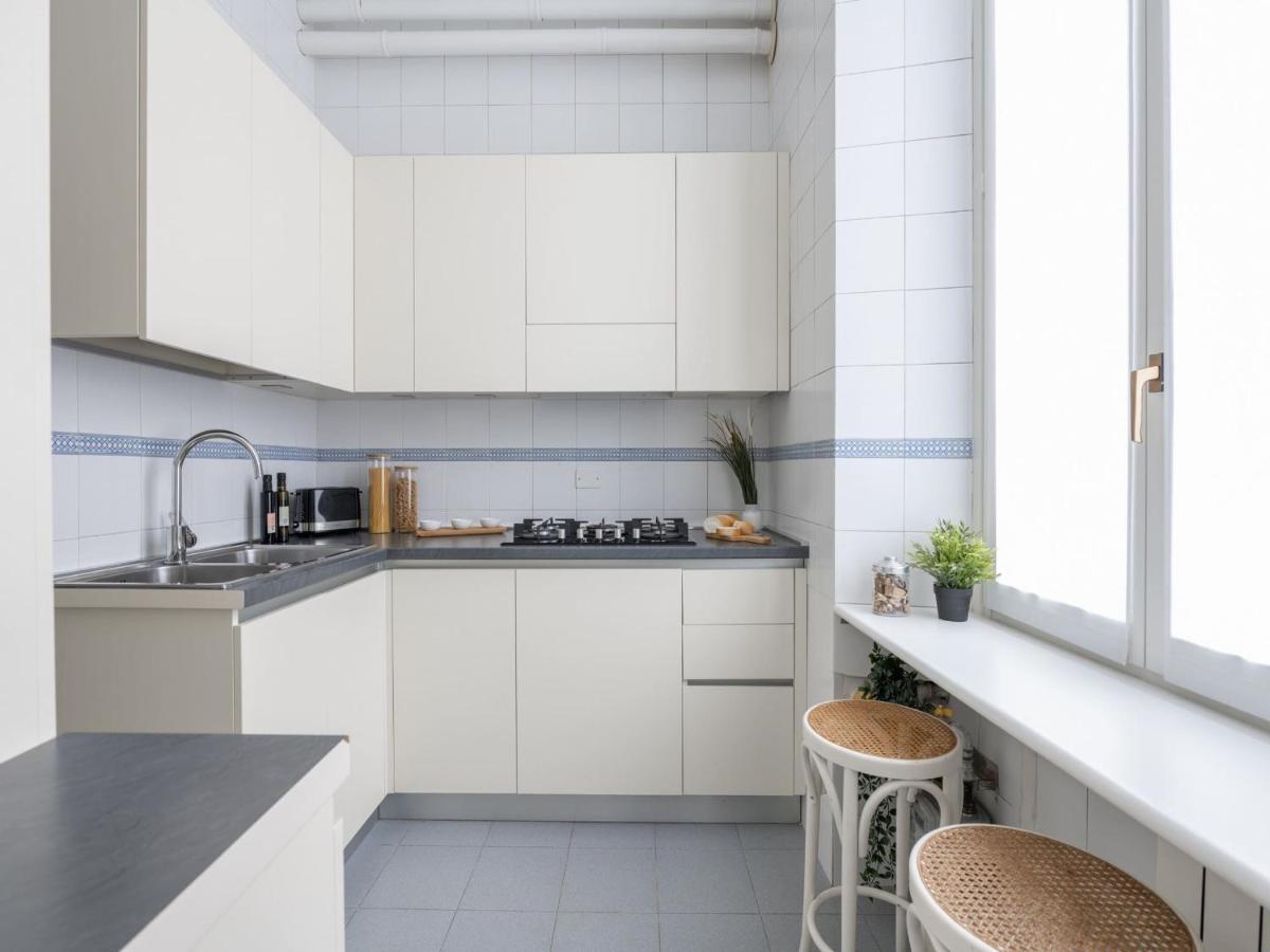 The Best Rent - Gorgeous Two-Bedroom Apartment In Porta Nuova District ミラノ エクステリア 写真