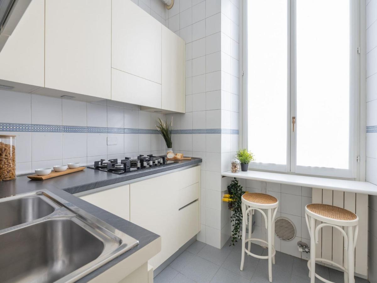 The Best Rent - Gorgeous Two-Bedroom Apartment In Porta Nuova District ミラノ エクステリア 写真