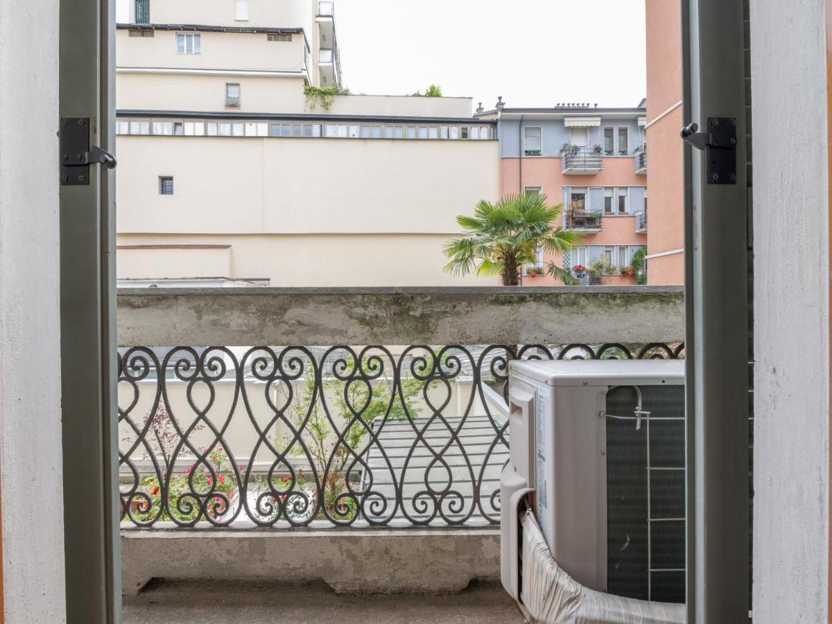 The Best Rent - Gorgeous Two-Bedroom Apartment In Porta Nuova District ミラノ エクステリア 写真